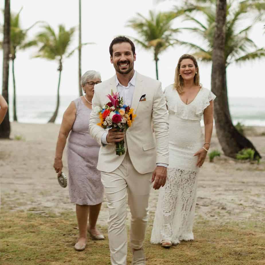 Doctor marries himself in a magical wedding ceremony after fiancé ...