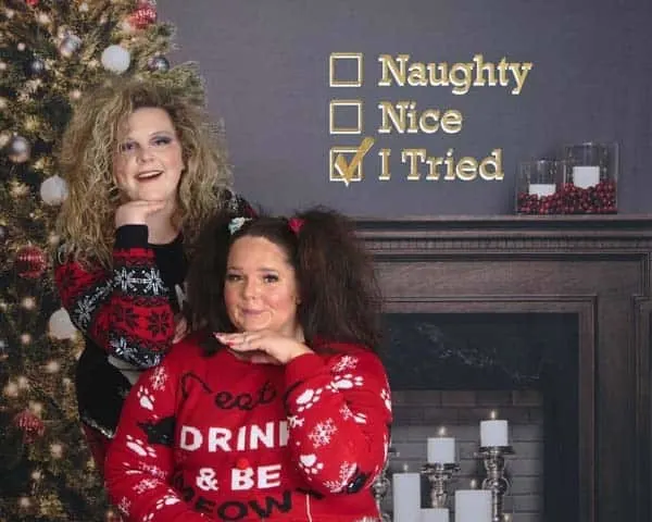 Amazing photoshoot of bestfriends spreading the holiday cheer.