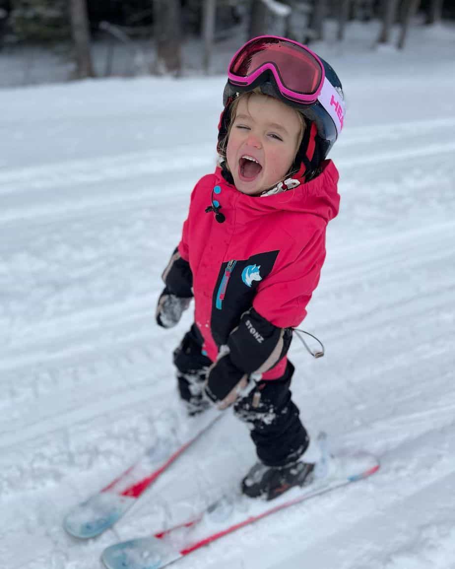 Dad mics up skiing 3-year-old and overhears her adorable pep talks