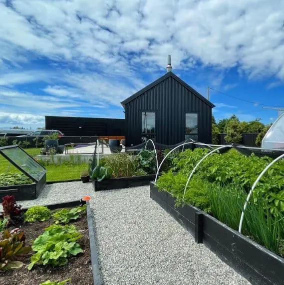 Self-sufficient and functional gardens