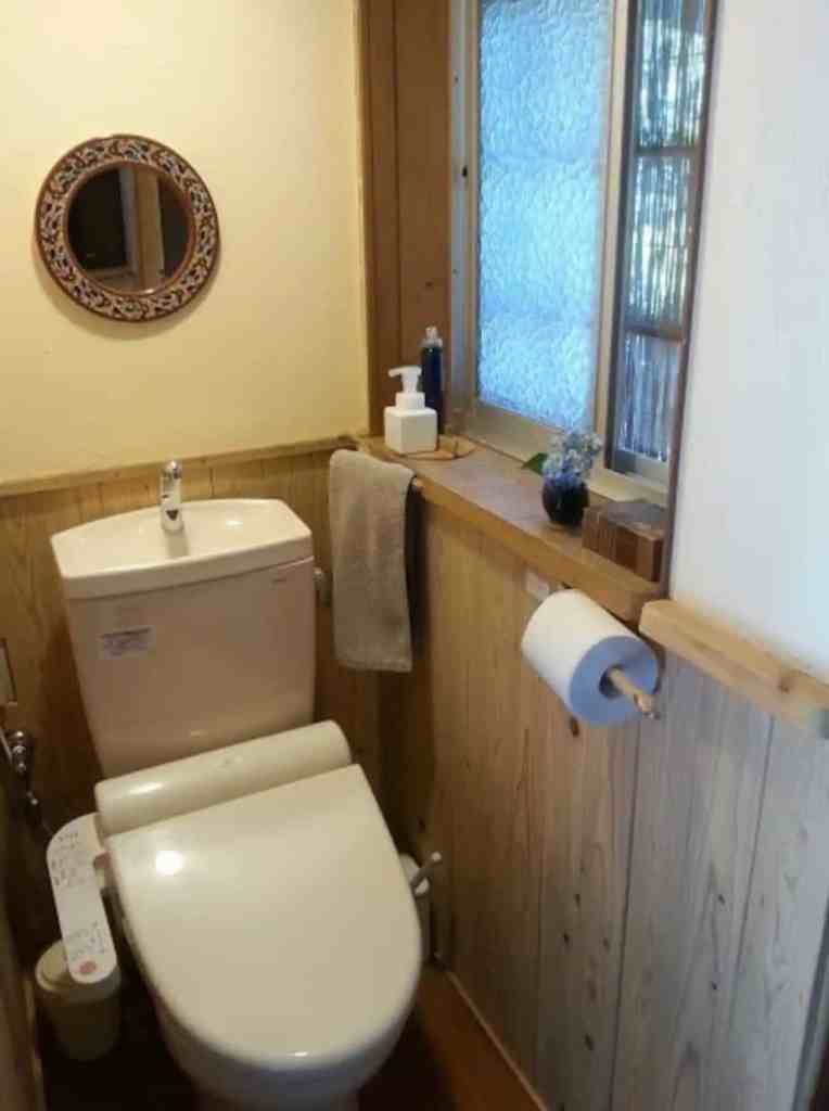 Yui Valley guesthouse toilet
