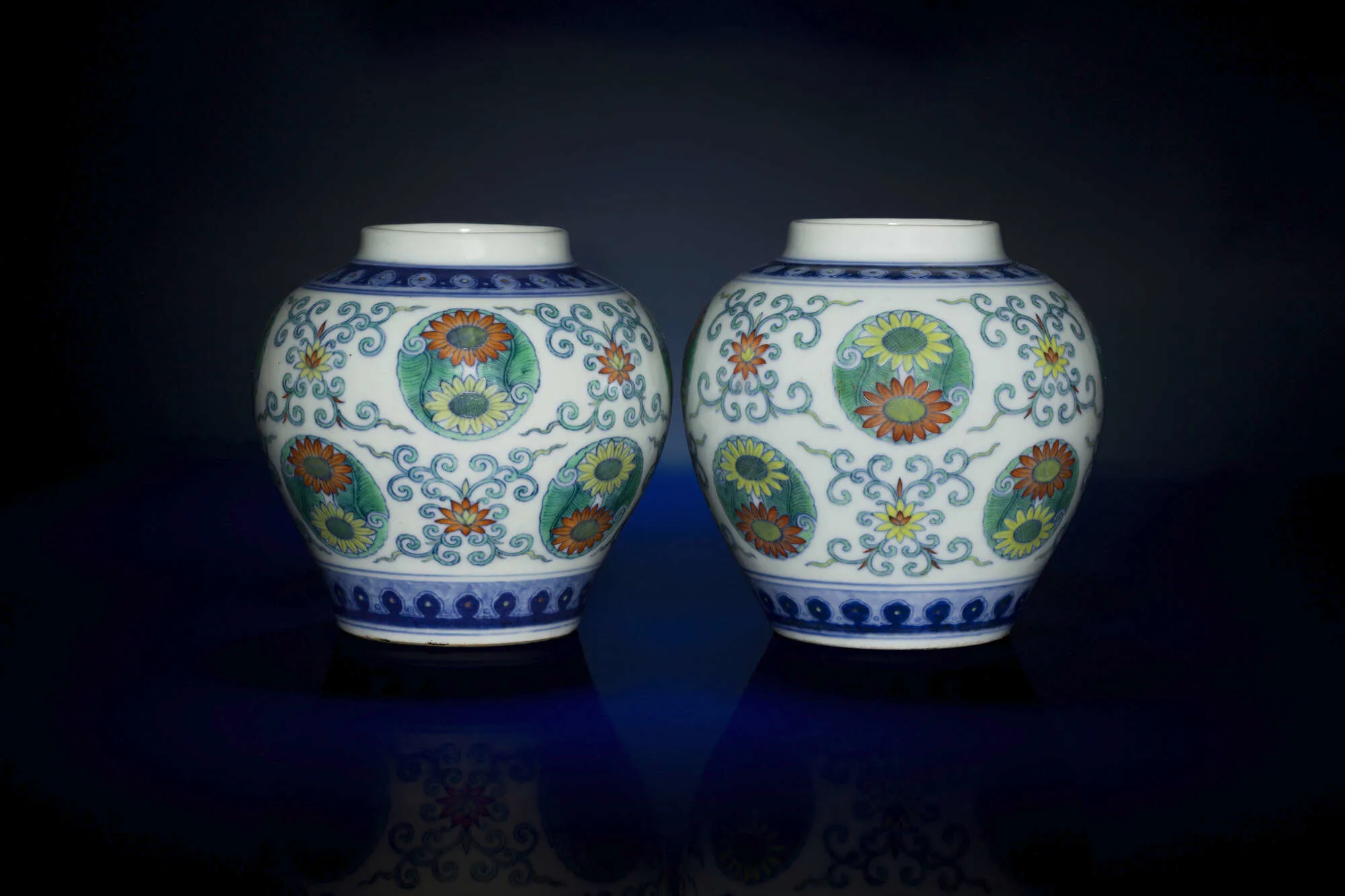 The Qing dynasty jars sold for more than $74,000.