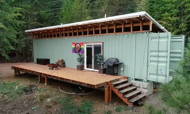$20k shipping container home.