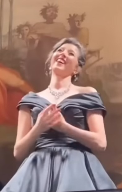 Cuban American soprano played Ophelie in a performance of Hamlet.