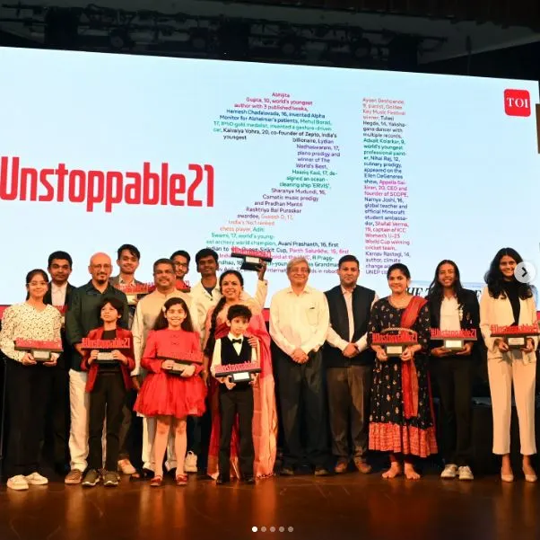 Hemesh receives an unstoppable21 award by the Times of Jndia.